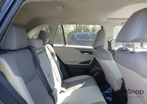 2024 Toyota Rav4 Limited z USA, uszkodzony, nr VIN 2T3Y1RFV8RC263984